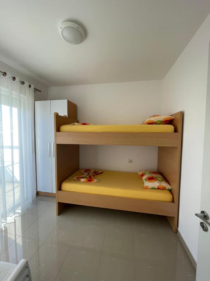 Nimfeum Apartments Shëngjin Екстериор снимка
