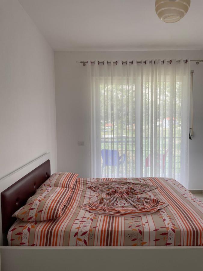 Nimfeum Apartments Shëngjin Екстериор снимка