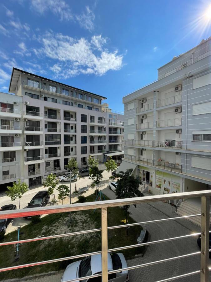 Nimfeum Apartments Shëngjin Екстериор снимка